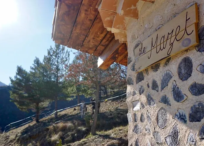 Фото Отель La Ferme Rolland Rochebrune 