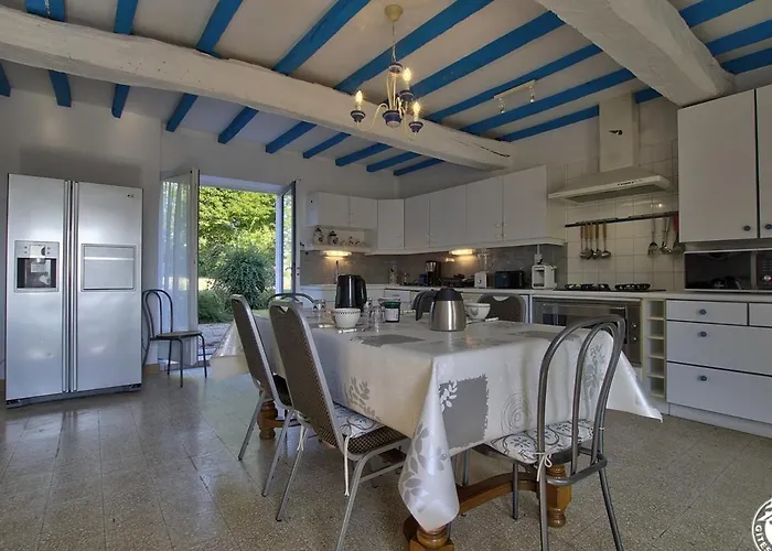 Appartement Saint-Etienne-Sur-Chalaronne, 4 Pieces, 8 Personnes - Fr-1-493-89 photo