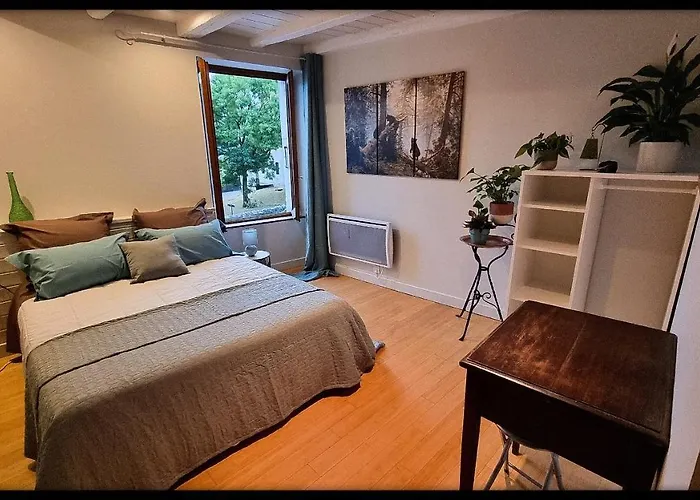 Ours-Les Jardins De Kuz Hotel Bernin photo