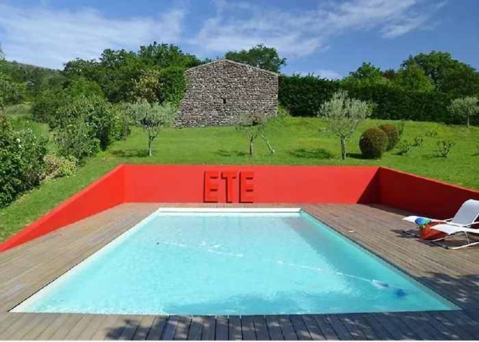 Maison Spacieuse Avec Piscine A Saint-Lager-Bressacの写真