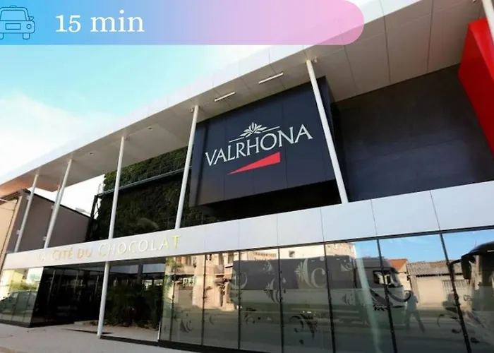 Chambre & Sdb Privee Avec Piscine En Bord De Via Rhona Sarrasの写真