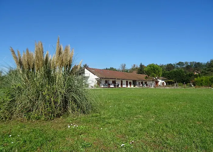 Domessin Domaine Les Hirondelles Luckyヴィラの写真