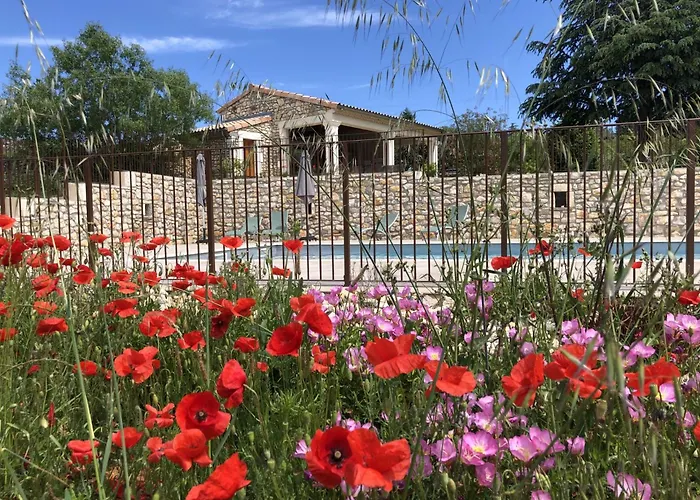 A L'Ombre Des Tilleuls Lagorce  photo