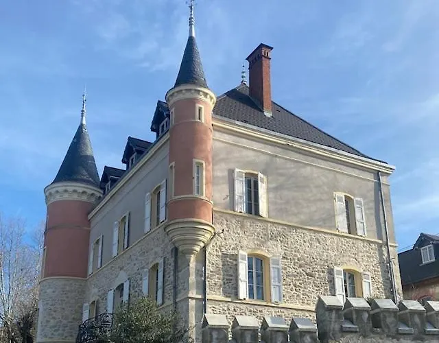 Chateau De Saint-Genix zdjęcie