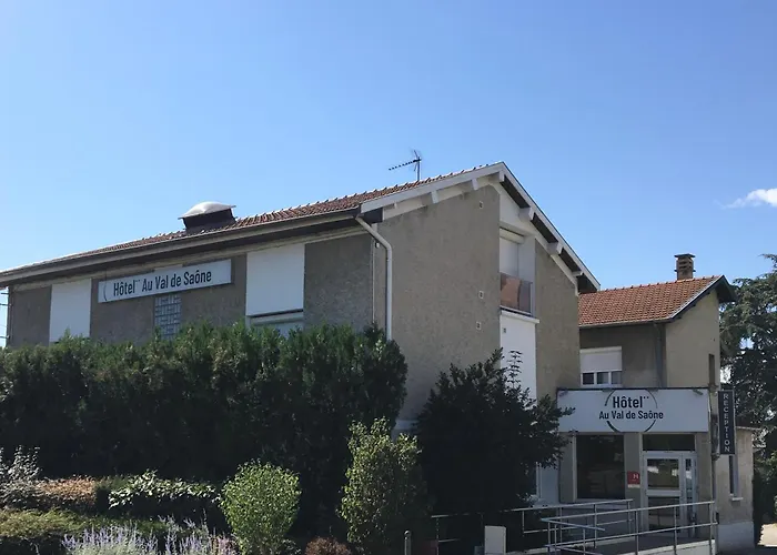 Hotel Val De Saone Lyon Caluire Rillieux Sathonay-Camp photo