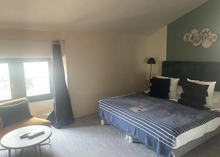 Le Victoria Boutique Hotel - Charme Au Coeur Du Village Historique - Accueil Velo - Seminaire - Bar Lounge - Piscine Saint-Paul-Trois-Châteaux Foto