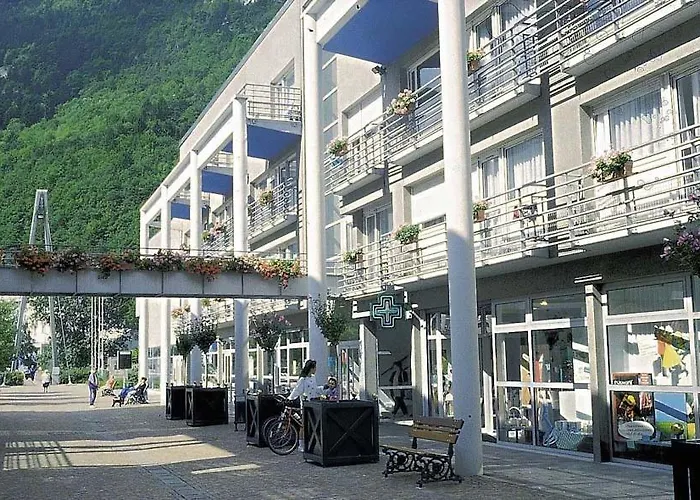 Residence Rive Droite La Lechere photo