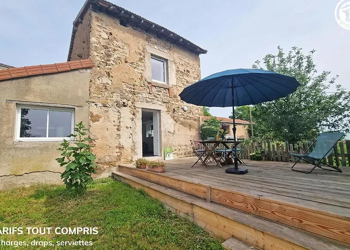 Gite Cosy Avec Terrasse, Piscine Et Spa, Au Coeur De La Cote Roannaise - Fr-1-496-322 Villemontais zdjęcie