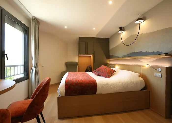 Logis Hotel Spa Restaurant Le Provence Lanarce photo