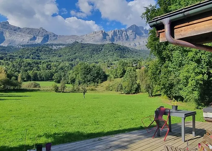 Cabane Dans La Vallee De Chamonix Servoz photo