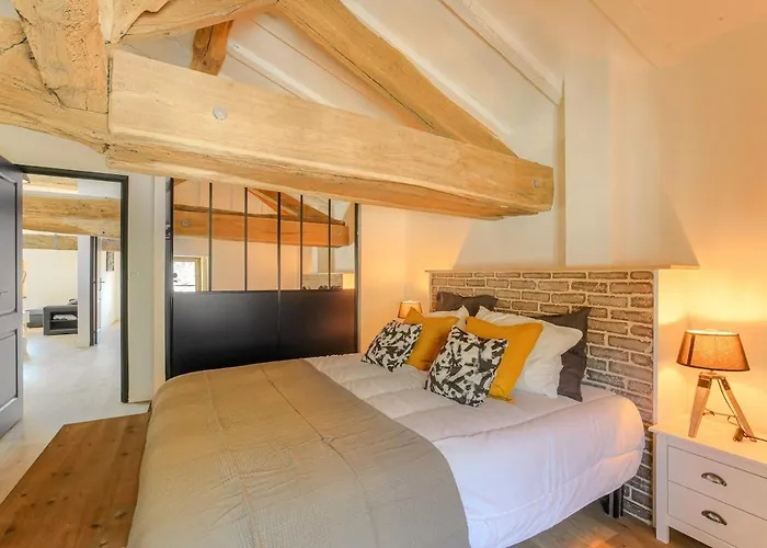 Photo de Appartement L'élégance aux Ponts Tarrets à Légny