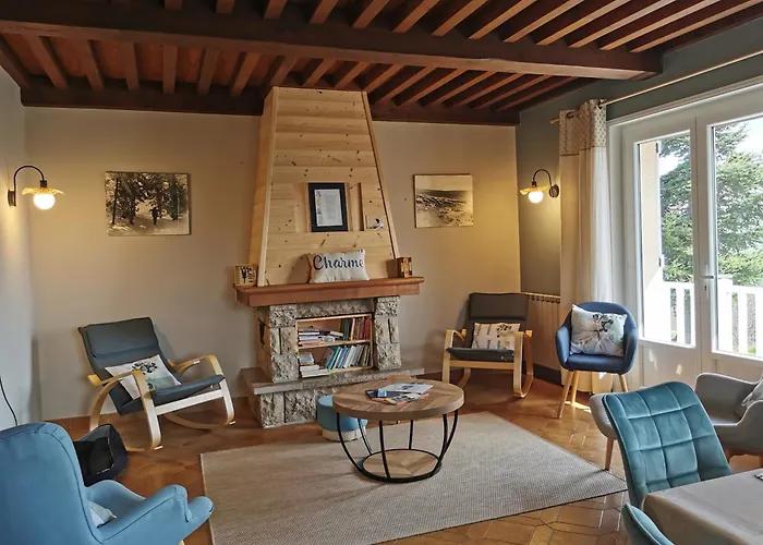 Saint-Georges-en-Couzan Le Temps Des Cerises 빌라 사진