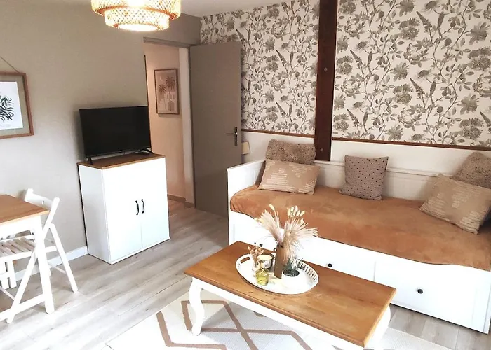 Logement Lumineux Bord De Foret Aubenas photo