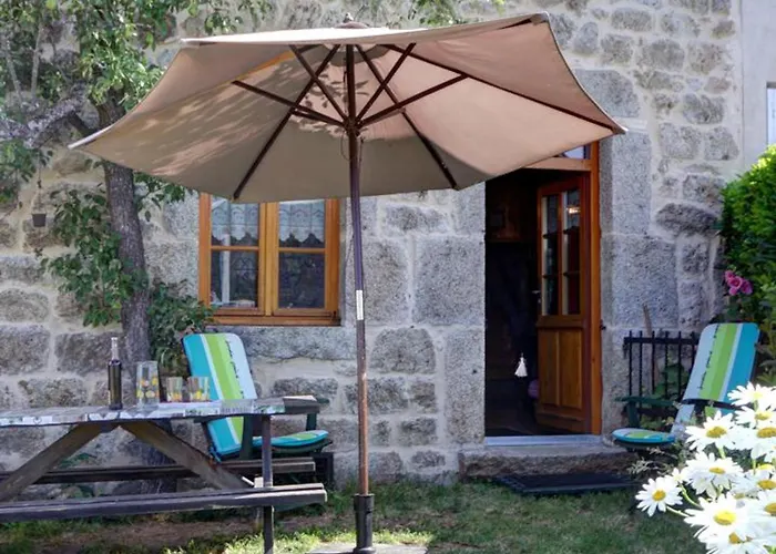 Фото Gite De Caractere 3 Epis Avec Jardin A Estivareilles - Fr-1-496-43