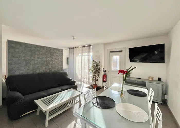 Charmant Logement Avec Parking A 25 Min De Lyon Toussieu foto