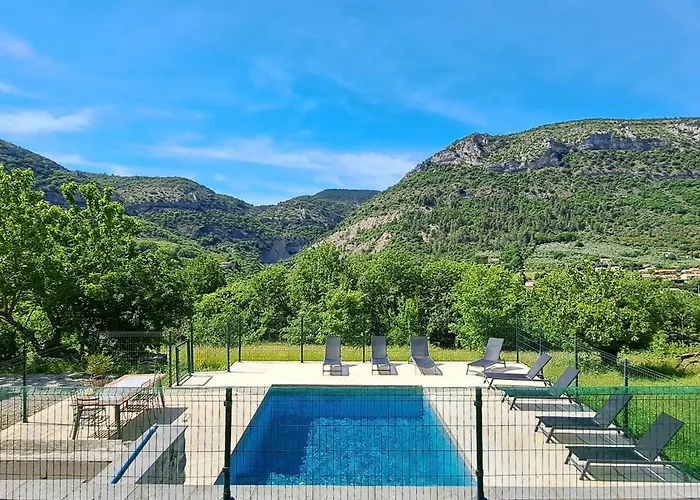 Le Mas Des Fontettes, Gite 14 Personnes, Piscine Chauffee, Propriete 5Ha, Barbecue Sahune foto