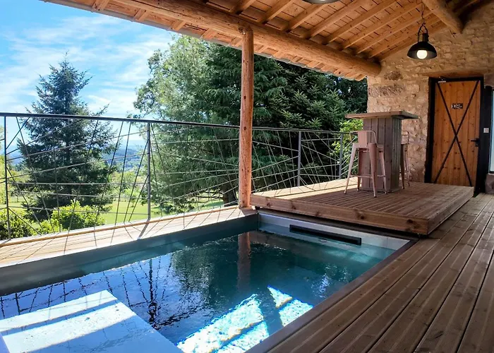 foto di Les Fermes de Manat gîte romantique avec piscine balnéo et sauna Luriecq