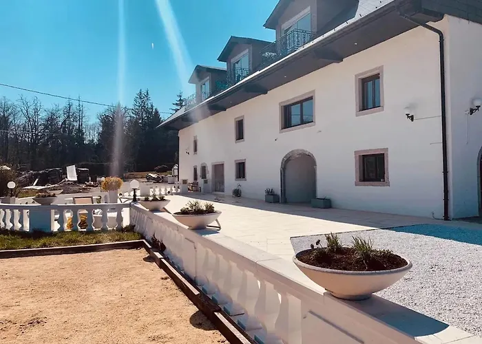 Villa Spacieuse Avec Piscine Pres De Geneve Cercier képek