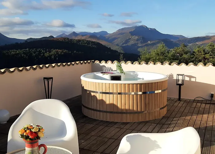 Maison De Celine En Pleine Nature Avec Vue Montagnes Et Jacuzzi Châteauneuf-de-Bordette foto