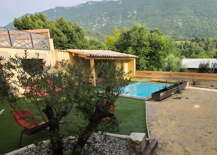 Photo de Villa Maëva, Idéal pour familles et groupes Pierrelongue