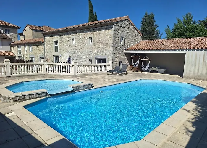 Charmant Studio Avec Piscine 吕奥姆照片