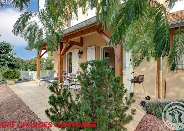 Gite A Saint-Forgeux-Lespinasse Avec Terrasse Et Animaux Bienvenus - Fr-1-496-37 képek