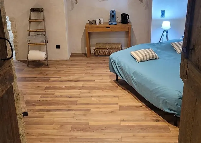 A L'Ombre Des Sentiers Bed & Breakfast Cuisiat photo