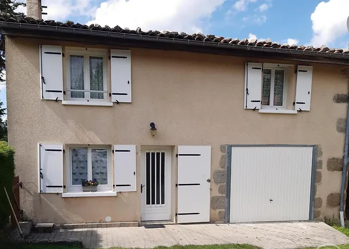 Gite Chaleureux Avec Animaux Admis Et Wifi A Saint-Jean-La-Vetre - Fr-1-496-248 foto