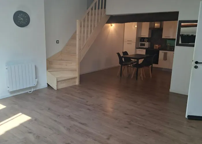 Les Charmes De Trevoux Aparthotel foto