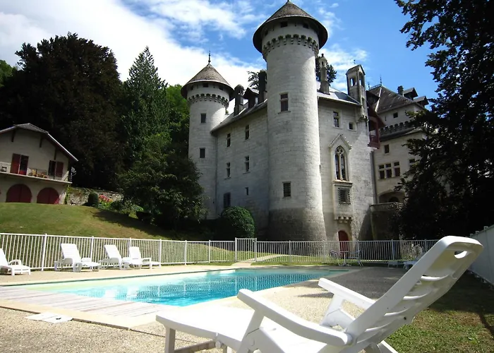 Фото Chateau In France With Pool And Views, Cleaning Included Серьер-ан-Шотань