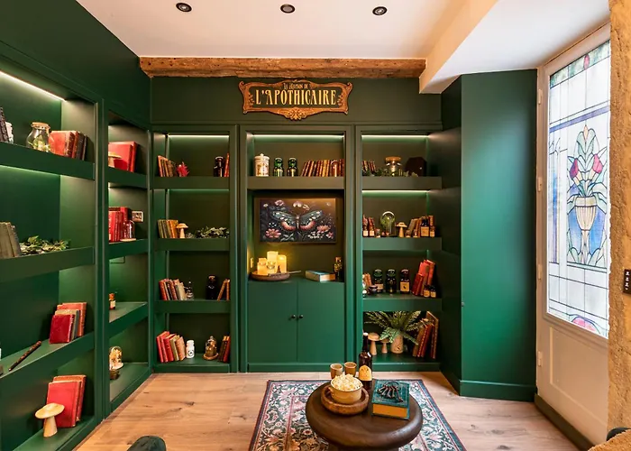 La Maison De L'Apothicaire - Un Refuge Enchante Avec Balneo En Hyper-Centre Crémieu φωτογραφία