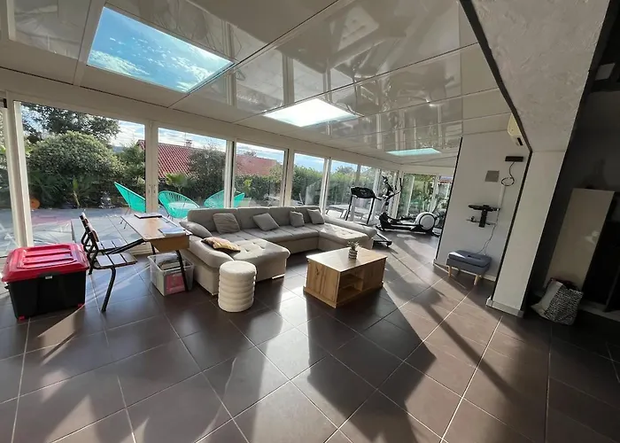 Grande Maison Zen Saint-Laurent-de-Mure photo