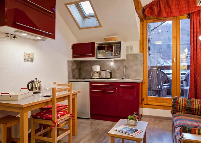 Confort 2 Pieces Au Centre Avec Wi-Fi Et Parking - Fr-1-512-204 Brides-les-Bains zdjęcie