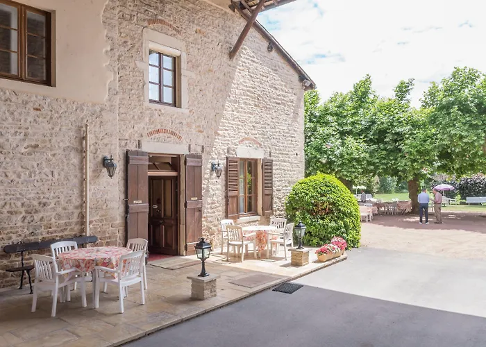 foto di Logis Hotel Les Platanes Reyssouze