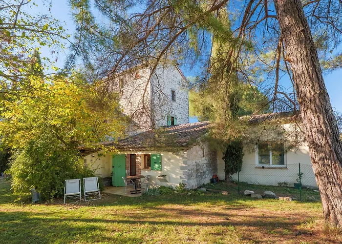 Chambre La Louve Banne Foto