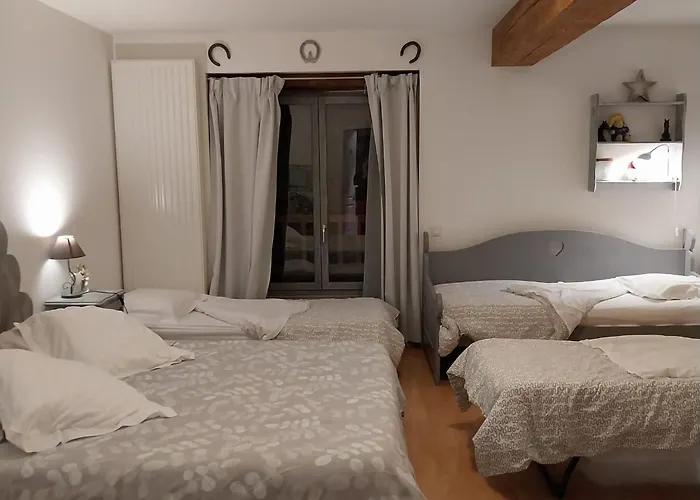 Chambre D'Hotes Familiale La Jument Grise Lescheroux photo