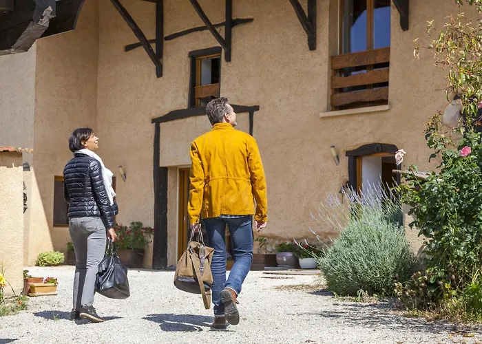 Plaine Et Colline Chambres Et Table D'Hotes Isere Gillonnay photo