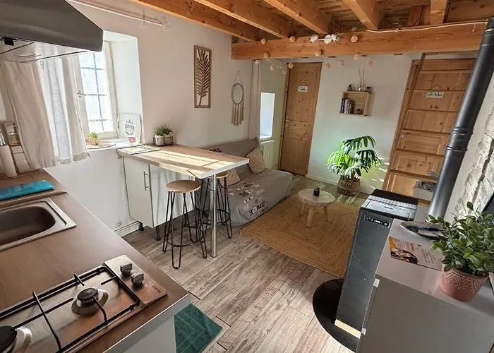 Maisonnette A La Campagne Roissard photo