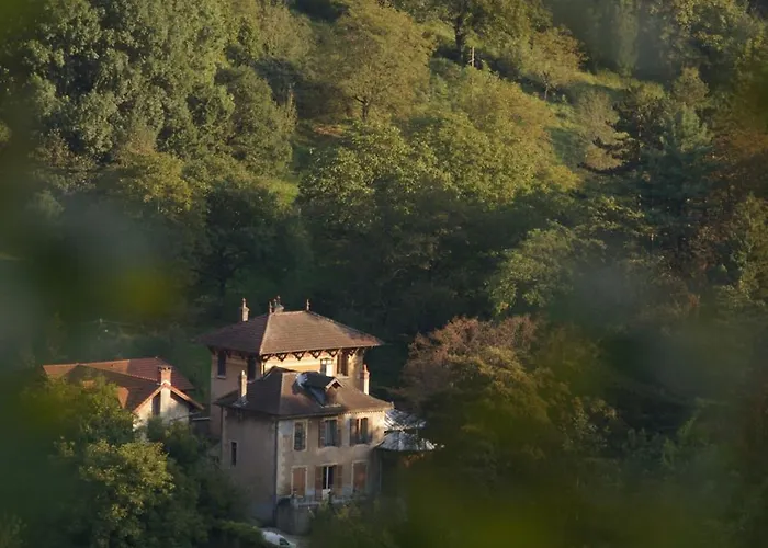 Фото Bed and Breakfast L'Albarande Saint-Rambert-en-Bugey