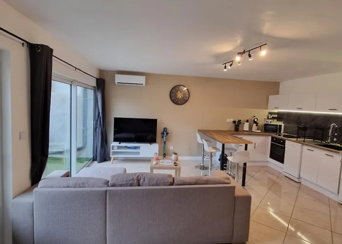 Appartement Plein Pied 4 Personne 50m2 avec Terrasse Privée Chavanay Foto