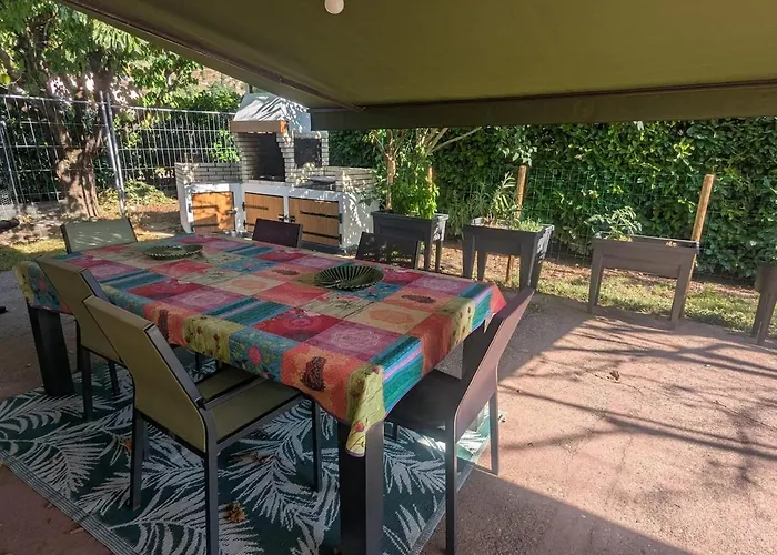 Rez-De-Jardin Dans Belle Propriete Villa Villemoirieu photo