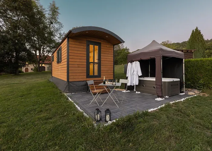 Roulotte Paradis: Insolite, Spa Privatif, Piscine Chilly  képek