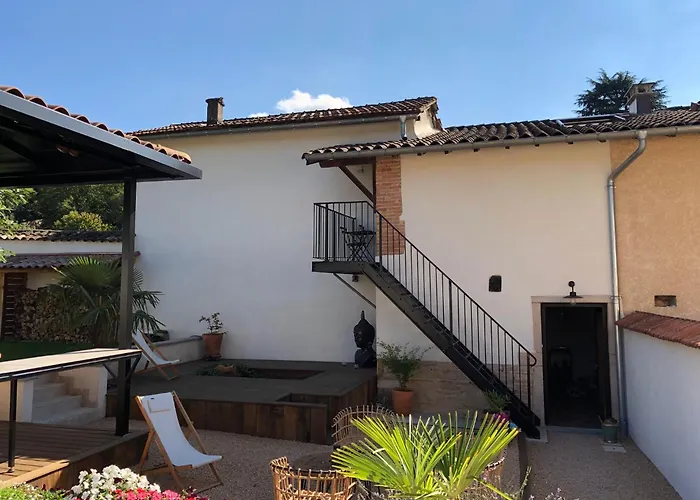 Adorable Studio Calme Et Paisible Parcieux képek