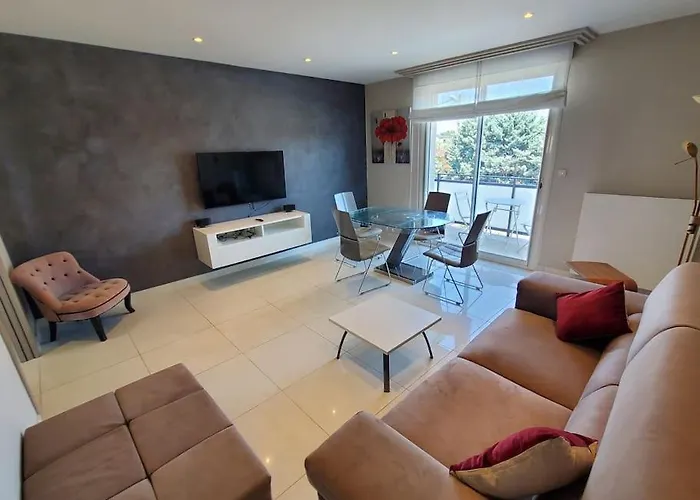 Le Carreau Parking Et Balcon-Groupama Stadium-Eurexpo képek