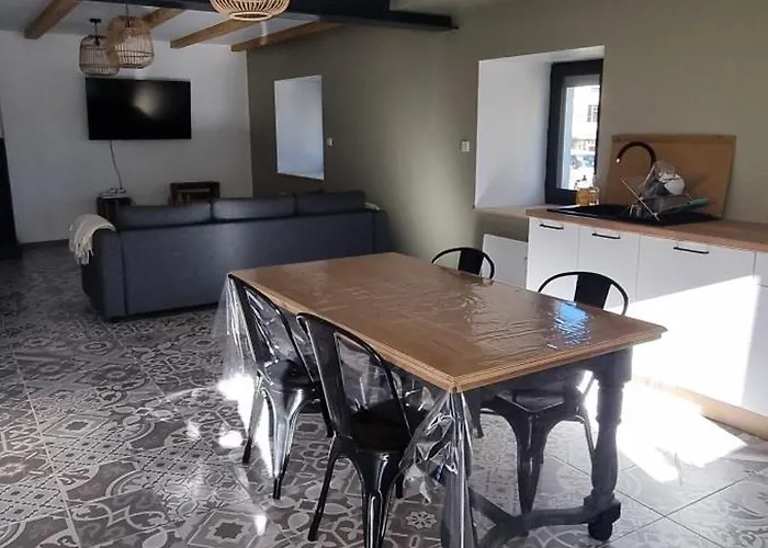 Gite De La Fontaine Issanlas foto