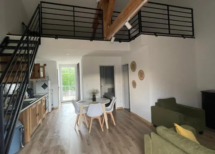 Charmante Maison De Vacances Entre L Ardeche Et Lozere Saint-Etienne-de-Lugdares zdjęcie