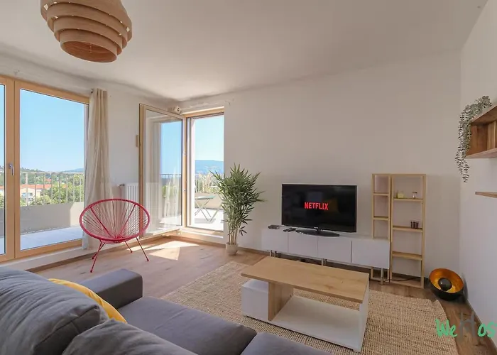 Verdun- Lyon - Lb - Confort Et Tranquillite A Dardilly Foto