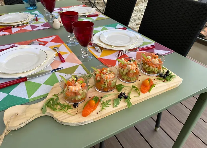 foto di Clos De Mont July, Chambres Avec Vue Et Terrasse Dans Demeure Historique Ceyzeriat