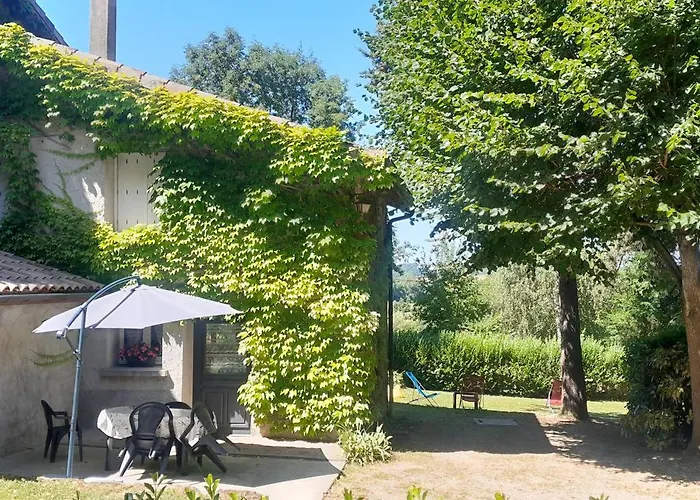 fotos do Maison De Campagne Meuble Du Tourisme Classe 2 Etoiles ,Jardin, Parking Villeneuve-de-Marc