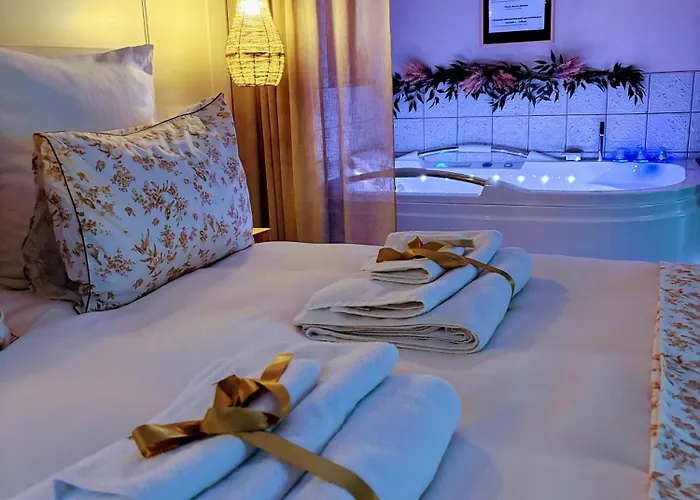 L'Instant Beaujolais 2 Ou 4 Personnes Logis Cosy Balneo Vue Jardin Βίλα Theize φωτογραφία